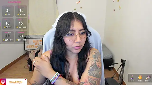 LoveLyy- online show from 7, 10, 2025