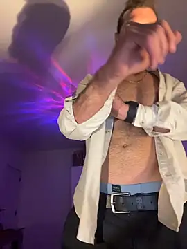 Snapshot of Xhrome98 chatting on 18, 10, 2025 Xhrome98 online show from 18, 10, 2025