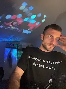 Snapshot of Xhrome98 chatting on 8, 11, 2025 Xhrome98 online show from 8, 11, 2025