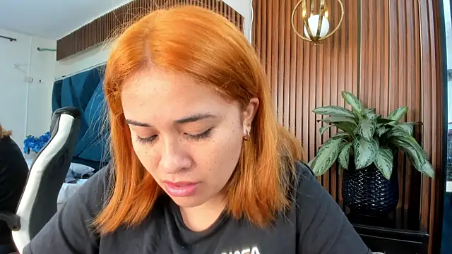 Snapshot of KarinaSanchezz chatting on 13, 10, 2025 KarinaSanchezz online show from 13, 10, 2025