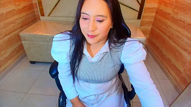 annie  r online show from 21, 10, 2025