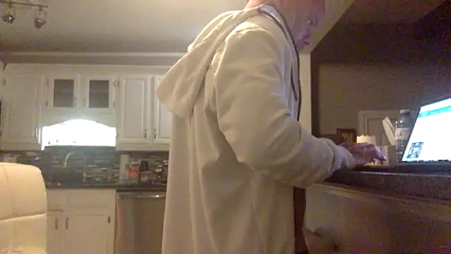 Muscledick40 online show from 3, 2, 2026