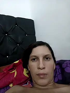 Snapshot of Mariana08andDiego chatting on 14, 12, 2025 Mariana08andDiego online show from 14, 12, 2025