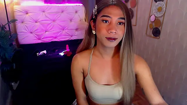 Snapshot of Seductive_nathalie chatting on 14, 10, 2025 Seductive nathalie online show from 14, 10, 2025