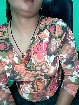 Snapshot of Rashmi_011 chatting on 10, 10, 2025 Rashmi 011 online show from 10, 10, 2025