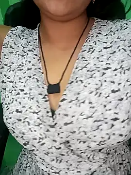 Snapshot of Rashmi_011 chatting on 6, 11, 2025 Rashmi 011 online show from 6, 11, 2025