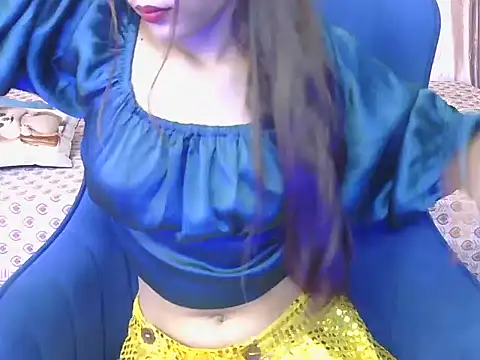 Snapshot of yours-angell chatting on 14, 10, 2025 yours-angell online show from 14, 10, 2025