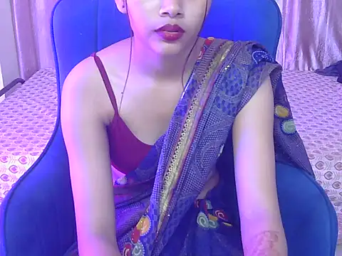 Snapshot of yours-angell chatting on 25, 10, 2025 yours-angell online show from 25, 10, 2025