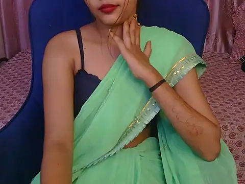 Snapshot of yours-angell chatting on 30, 10, 2025 yours-angell online show from 30, 10, 2025