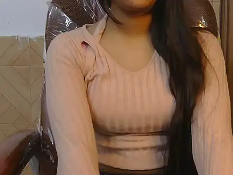 Snapshot of priti_singhaniya chatting on 25, 11, 2025 priti singhaniya online show from 25, 11, 2025