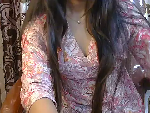 Snapshot of priti_singhaniya chatting on 3, 12, 2025 priti singhaniya online show from 3, 12, 2025