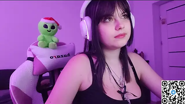 Snapshot of KristiBloom chatting on 17, 11, 2025 KristiBloom online show from 17, 11, 2025