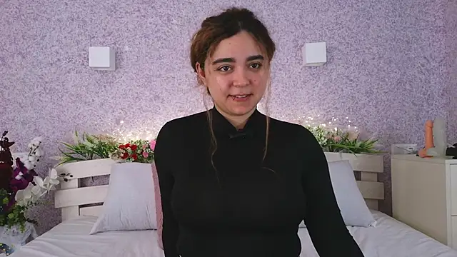 Snapshot of _Mary_Me chatting on 21, 10, 2025 Mary Me online show from 21, 10, 2025