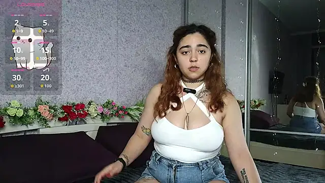 Snapshot of _Mary_Me chatting on 18, 11, 2025 Mary Me online show from 18, 11, 2025