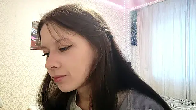 Snapshot of babylilcute chatting on 13, 10, 2025 babylilcute online show from 13, 10, 2025