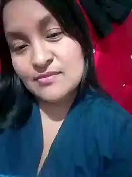 Snapshot of lucia00xx chatting on 23, 10, 2025 lucia00xx online show from 23, 10, 2025