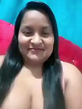 Snapshot of lucia00xx chatting on 7, 11, 2025 lucia00xx online show from 7, 11, 2025