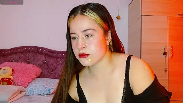 Snapshot of Hanssel_tess chatting on 12, 10, 2025 Hanssel tess online show from 12, 10, 2025