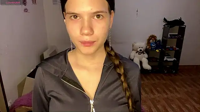 Snapshot of AlmetaBradicich chatting on 11, 11, 2025 AlmetaBradicich online show from 11, 11, 2025