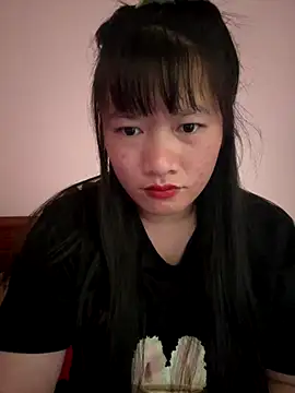 Snapshot of TrangNemo chatting on 26, 11, 2025 TrangNemo online show from 26, 11, 2025
