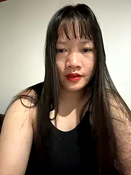 Snapshot of TrangNemo chatting on 2, 12, 2025 TrangNemo online show from 2, 12, 2025