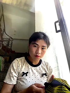 Snapshot of Mylinh- chatting on 11, 10, 2025 Mylinh- online show from 11, 10, 2025