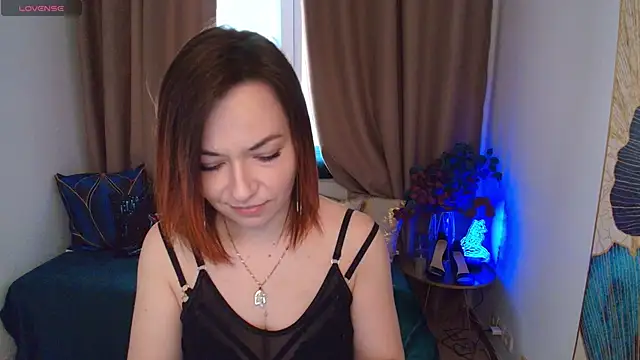 Serena Foxxx online show from 14, 4, 2026