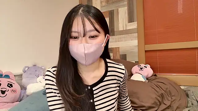 Snapshot of moka_latte chatting on 19, 12, 2025 moka latte online show from 19, 12, 2025