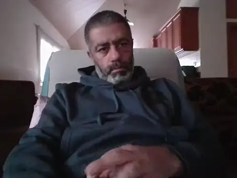 Hitmanforu83 online show from 10, 3, 2026