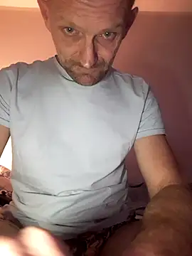 Snapshot of Remello1 chatting on 13, 11, 2025 Remello1 online show from 13, 11, 2025