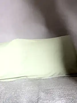 Snapshot of LaraVoosh chatting on 10, 11, 2025 LaraVoosh online show from 10, 11, 2025