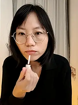 Snapshot of nini10052025 chatting on 3, 11, 2025 nini10052025 online show from 3, 11, 2025