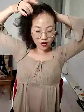 Snapshot of nini10052025 chatting on 19, 11, 2025 nini10052025 online show from 19, 11, 2025