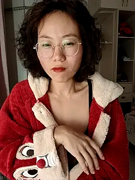 Snapshot of nini10052025 chatting on 23, 11, 2025 nini10052025 online show from 23, 11, 2025