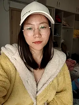 Snapshot of nini10052025 chatting on 2, 12, 2025 nini10052025 online show from 2, 12, 2025