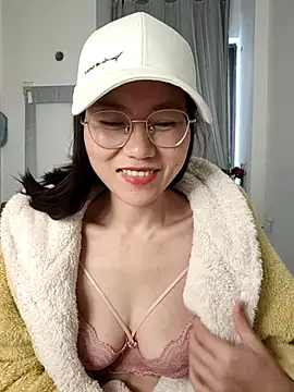 Snapshot of nini10052025 chatting on 3, 12, 2025 nini10052025 online show from 3, 12, 2025