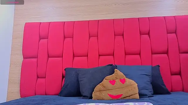 Snapshot of Abby-horny chatting on 10, 10, 2025 Abby-horny online show from 10, 10, 2025