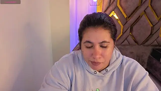 Addyy 02 online show from 21, 11, 2025