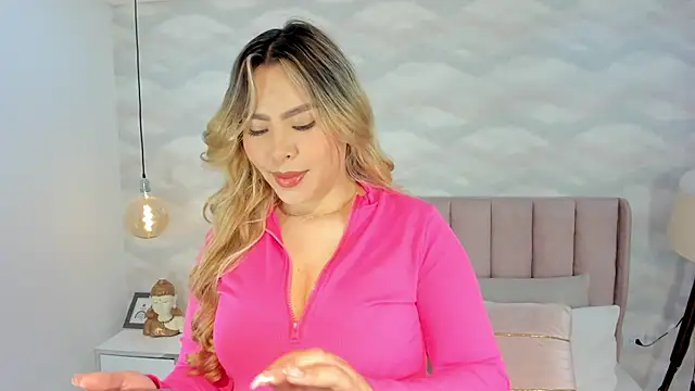 Snapshot of Katya_blonde chatting on 21, 10, 2025 Katya blonde online show from 21, 10, 2025