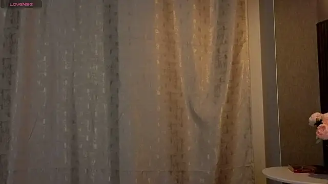 Snapshot of kitsun_ne chatting on 19, 11, 2025 kitsun ne online show from 19, 11, 2025