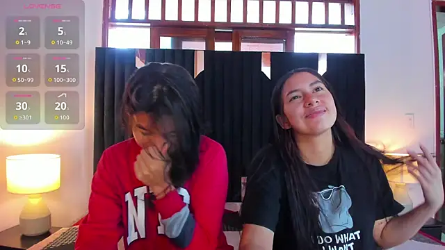 Snapshot of Sofy_and_Mia chatting on 11, 11, 2025 Sofy and Mia online show from 11, 11, 2025