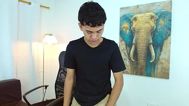 Snapshot of Alancum7 chatting on 28, 10, 2025 Alancum7 online show from 28, 10, 2025