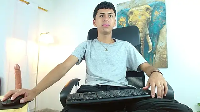 Snapshot of Alancum7 chatting on 6, 11, 2025 Alancum7 online show from 6, 11, 2025