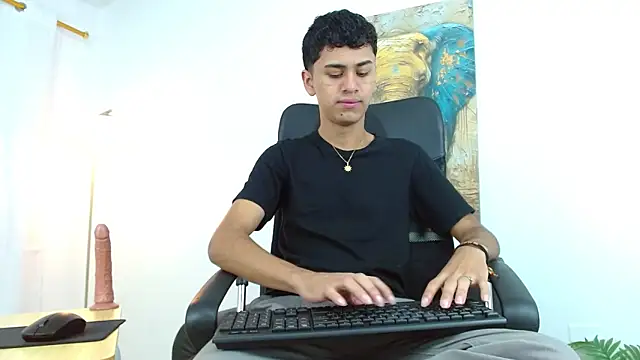 Snapshot of Alancum7 chatting on 9, 11, 2025 Alancum7 online show from 9, 11, 2025