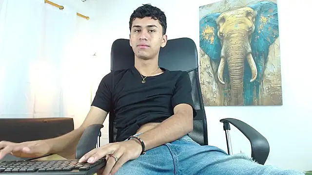 Snapshot of Alancum7 chatting on 18, 11, 2025 Alancum7 online show from 18, 11, 2025