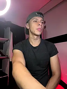 Snapshot of ErosDominant chatting on 18, 12, 2025 ErosDominant online show from 18, 12, 2025