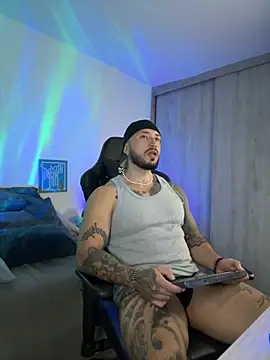 Snapshot of Dave-Max01 chatting on 22, 11, 2025 Dave-Max01 online show from 22, 11, 2025