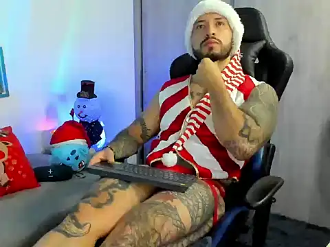 Snapshot of Dave-Max01 chatting on 14, 12, 2025 Dave-Max01 online show from 14, 12, 2025