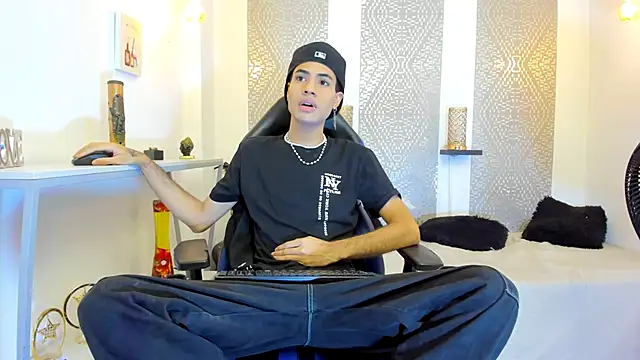 Snapshot of JacobBlackwell_ chatting on 15, 11, 2025 JacobBlackwell online show from 15, 11, 2025