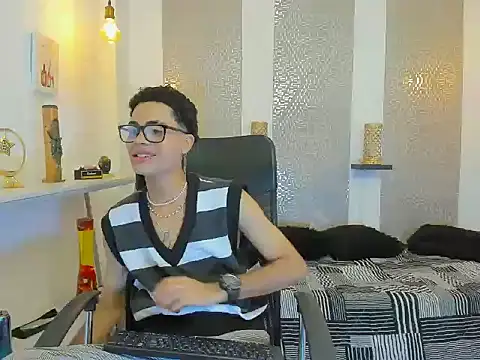 Snapshot of JacobBlackwell_ chatting on 19, 11, 2025 JacobBlackwell online show from 19, 11, 2025